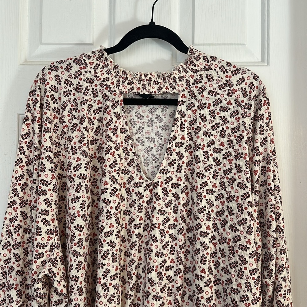 Torrid Textured Jersey Choker Neck Smocked Bottom Top Multi Plus 5 5X D65176 - Picture 6 of 10